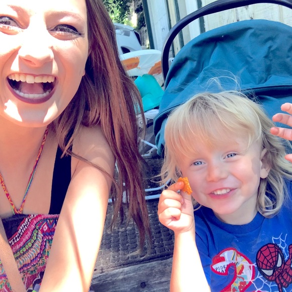 Meet your Posher, Courtny - Picture 3 of 9